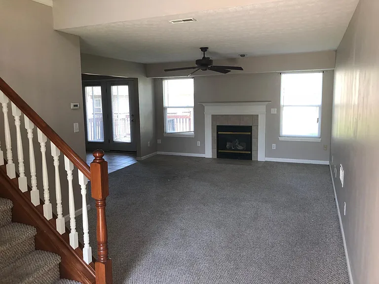 Large Living Room, New Carpet July 10th 2018