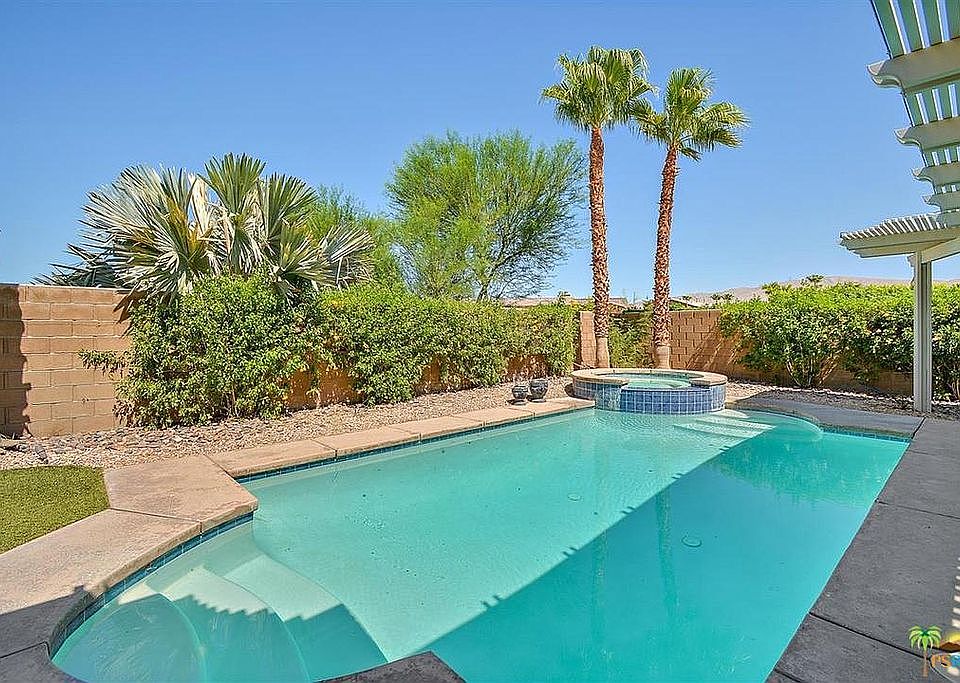 1st image of 41025 Carmel Mountain Dr