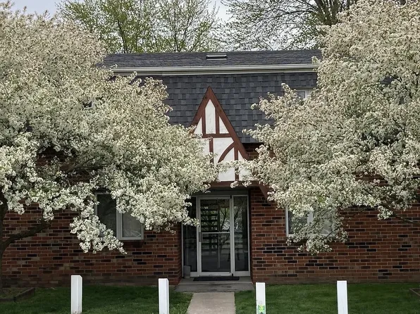 1212 N Holland Sylvania Rd, Toledo, OH