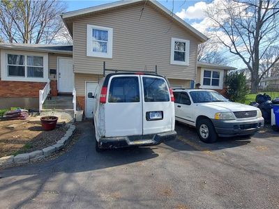 621-23 E Johnston Ave, Olathe, KS, 66061
