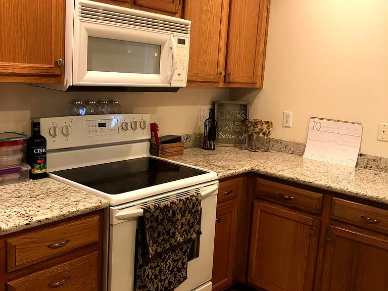 16714 Cobblestone Dr #103 — Photo 12