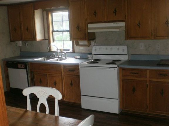 Kitchen, view 1