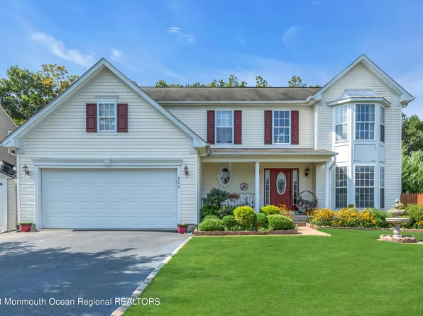 121 Georgetown Boulevard, Barnegat, NJ 08005