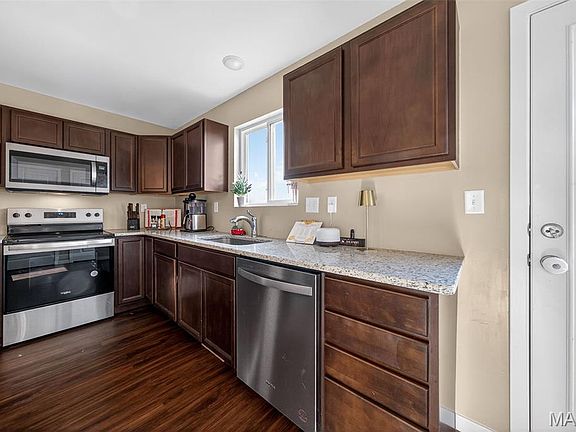 4th image of 224 Rio Grande Ct