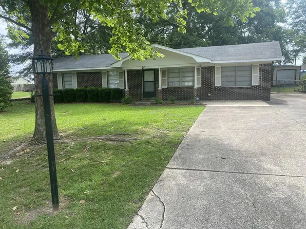 94 Huey St, Midland City, AL 36350