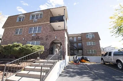 3270 S Grant St — Photo 17