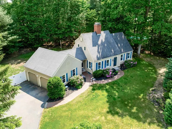 25 Whittemore Street, Bedford, NH 03110