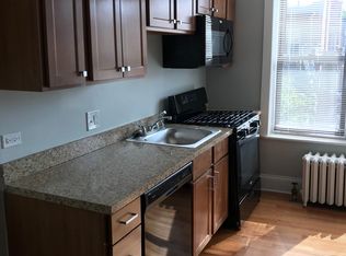 619 W Roscoe St, Chicago, IL 60657