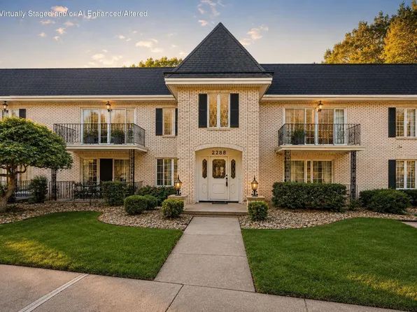 2288 Bordeaux Walk APT D2, Highland, IN 46322