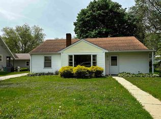 122 S Pleasant St, Cambridge, WI 53523
