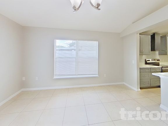 4th image of 333 Milford St
