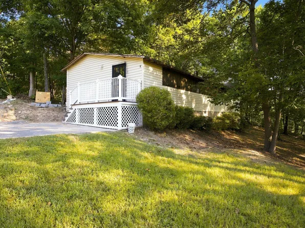 859 Ponderosa Dr, Soddy Daisy, TN 37379