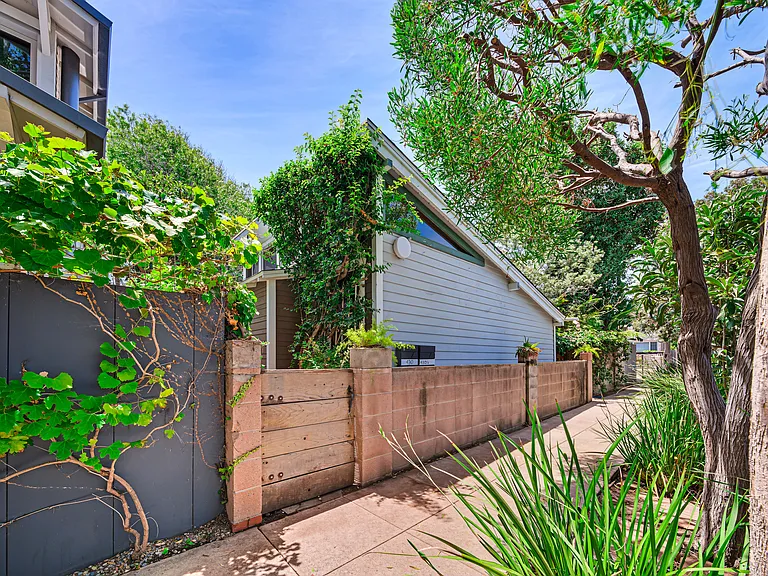 430 Altair Pl — Photo 3