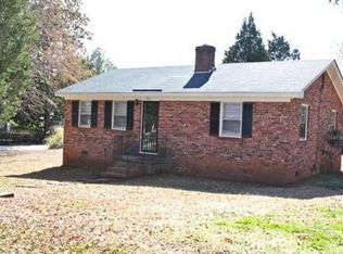 519 N Vanderhorst St, Winnsboro, SC 29180