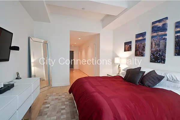 Rented by City Connections Realty | media 20