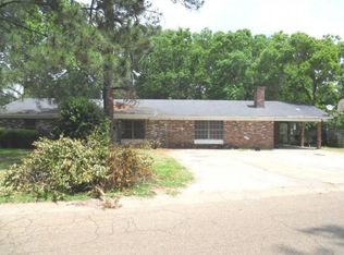 1904 Linda Ln, Jackson, MS 39213