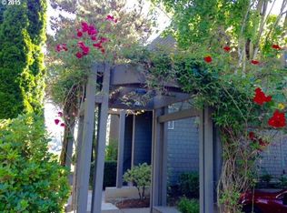 5630 SW Riverside Ln APT 1, Portland, OR 97239