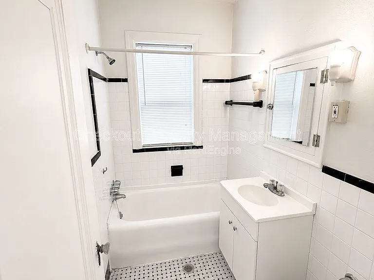 7340 Forsyth Blvd #307 — Photo 5