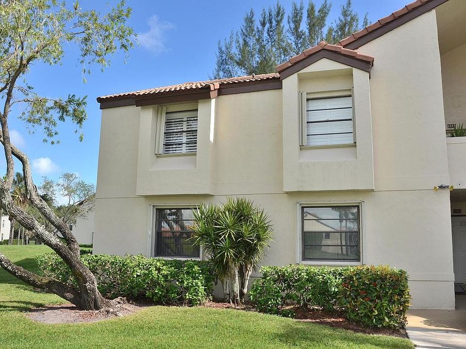 1st image of 6045 Parkwalk Dr