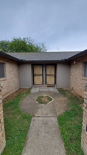 4704 Oakfield Way Photo 1