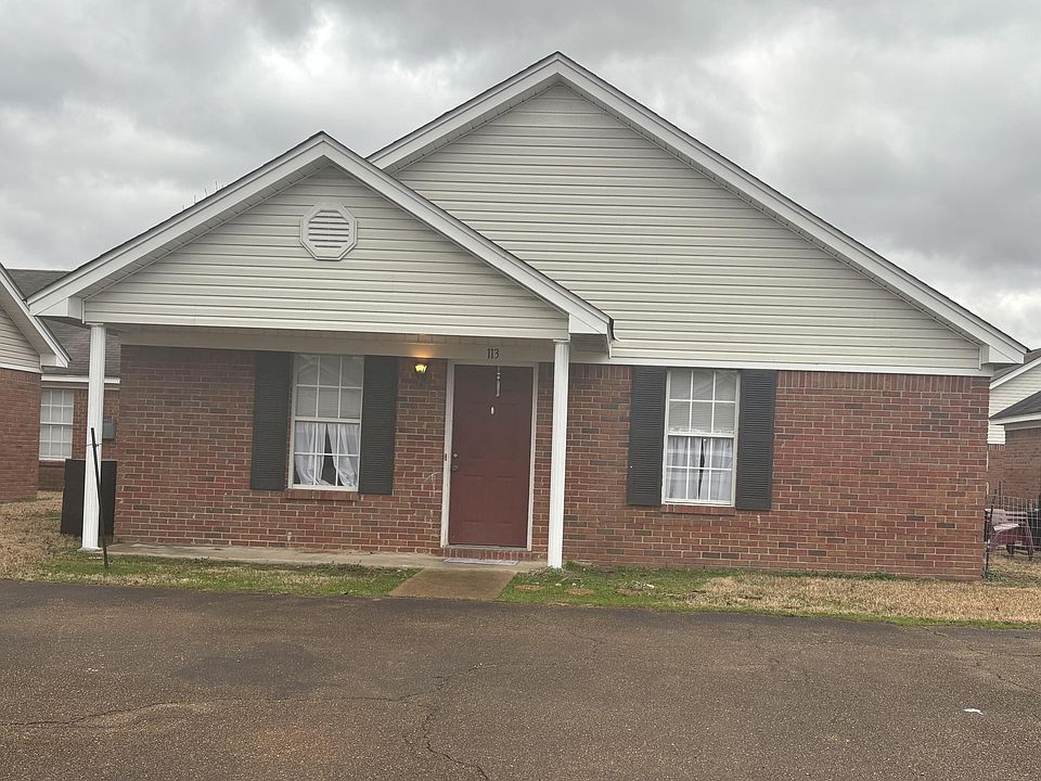 1st image of 113 Cypress Cir #113