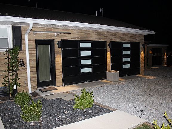 Entry Garage Apartment