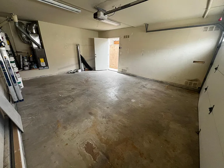 1110 Hingham Ln — Photo 27