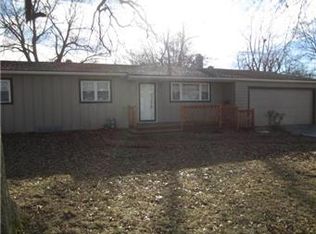 416 E Main St, Odessa, MO 64076