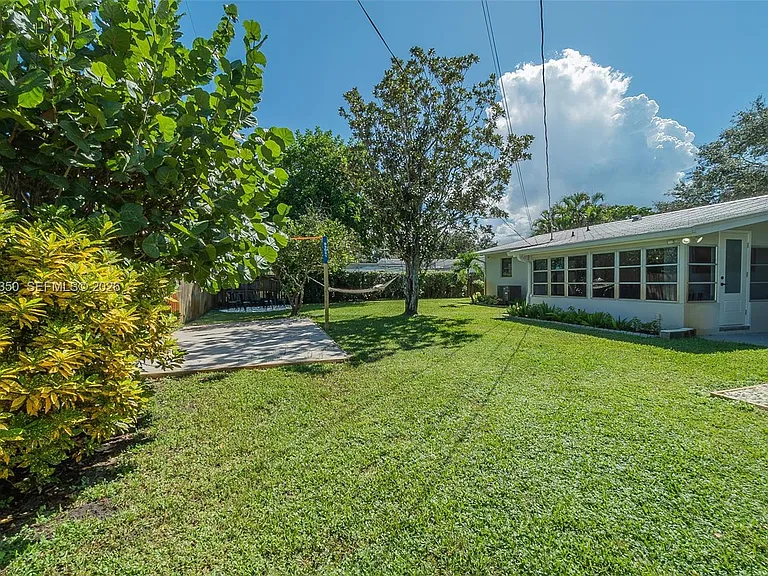 712 Tradewind Dr — Photo 37
