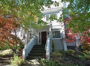 27 Arlington St APT 3, Portland, ME 04101