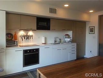 5th image of 901 S Flower St Unit 414