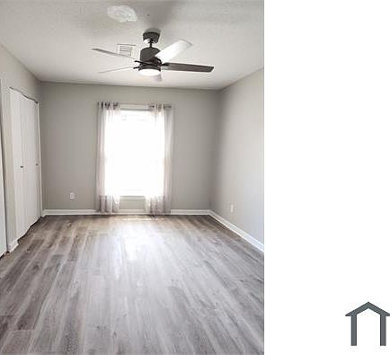 3rd image of 63 Place Fontaine #63