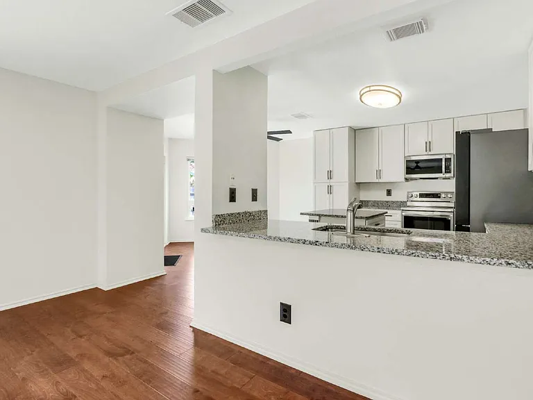5923 Walnut Mill Dr — Photo 10