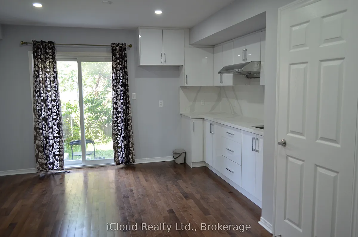 Building Photo - 319 Aspendale Cres #STUDIO