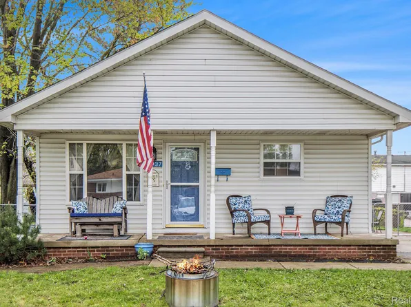 15937 Meyer Ave, Allen Park, MI 48101