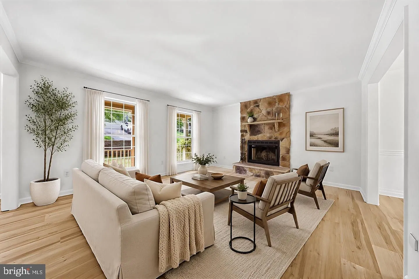 5 bed, 3.5 bath, 3110 sqft, $3,800 — Photo 4