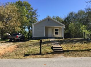 1072 N Davis St, Pea Ridge, AR 72751