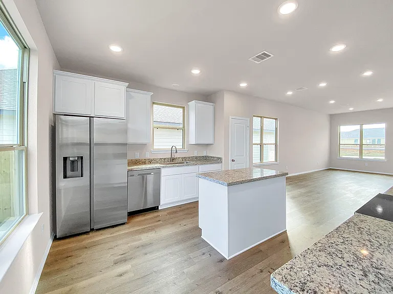 13071 Clearview Dr — Photo 8
