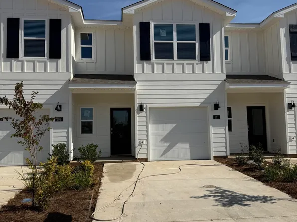 111 Harper Grove Cir, Ocean Springs, MS 39564