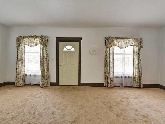 4th image of 1305 W 91st St