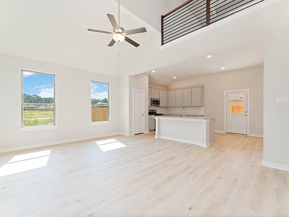 25992 Liberation Rd - San Jacinto - Family Room Kitchen