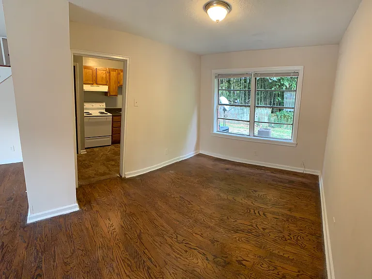 1632 Valley Ave — Photo 11