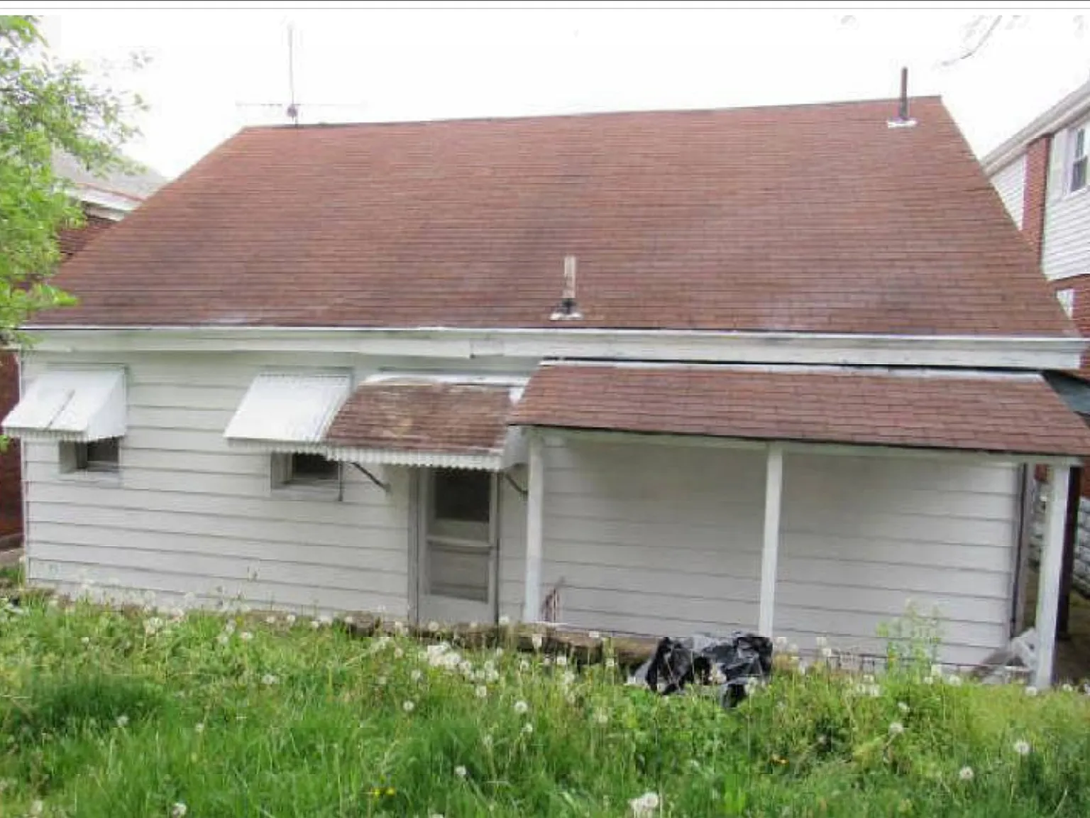 3 bed, 1305 sqft, $2,000 — Photo 4