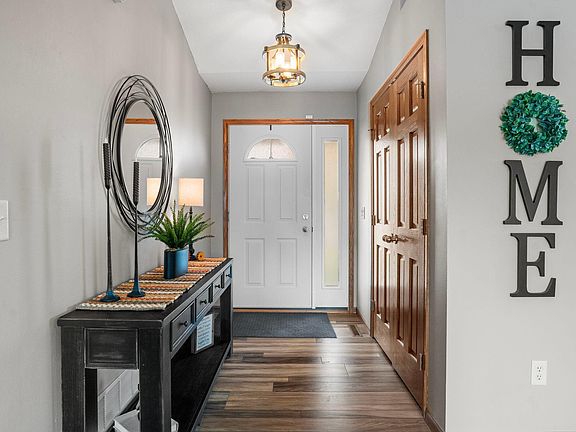 5th image of 2595 Fox Hollow Ln
