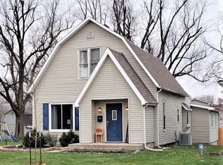 328 N Main St, Columbia City, IN