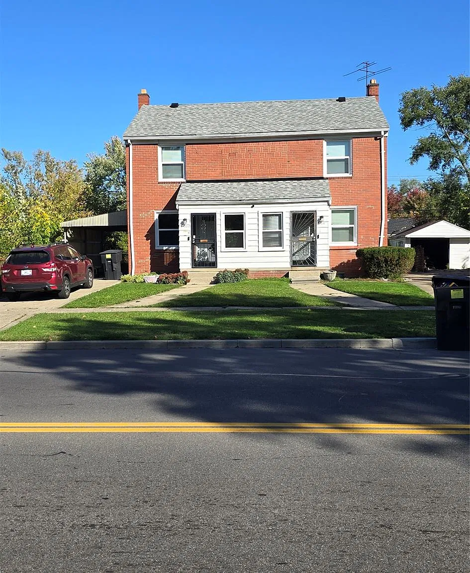 2 bed, 1.0 bath, 881 sqft, $1,150 — Photo 2