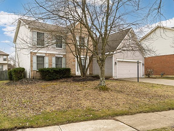 2nd image of 354 Aylesbury Dr W