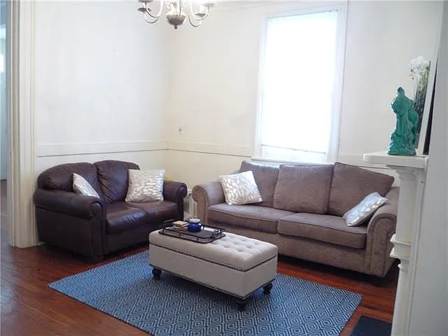 7733 Hampson St — Photo 30