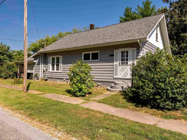 216 Iowa St, Cambria, IL 62915