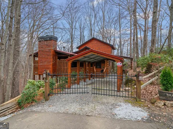 121 Broken Arrow Path, Blue Ridge, GA 30513